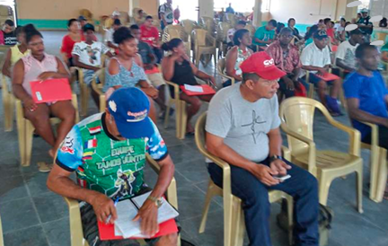 Oficina de Sustentabilidade e Cultural - Participantes em atividade